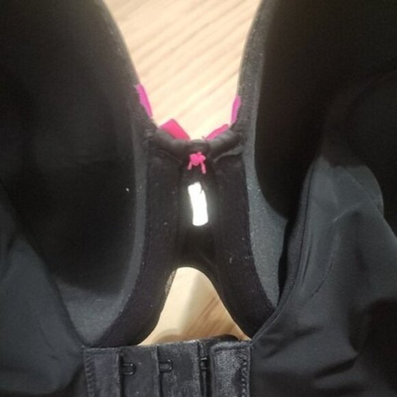 Torrid T-Shirt Bra Size 44D black Pink Hearts Padded Underwire Back Smoothing - Picture 8 of 10